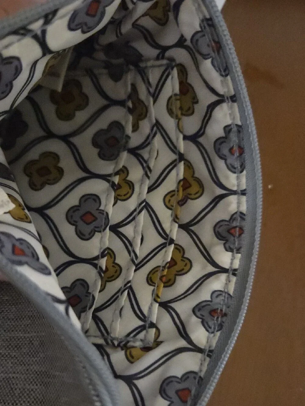 Vera Bradley compact gray